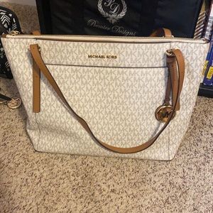 Michael Kors women’s purse